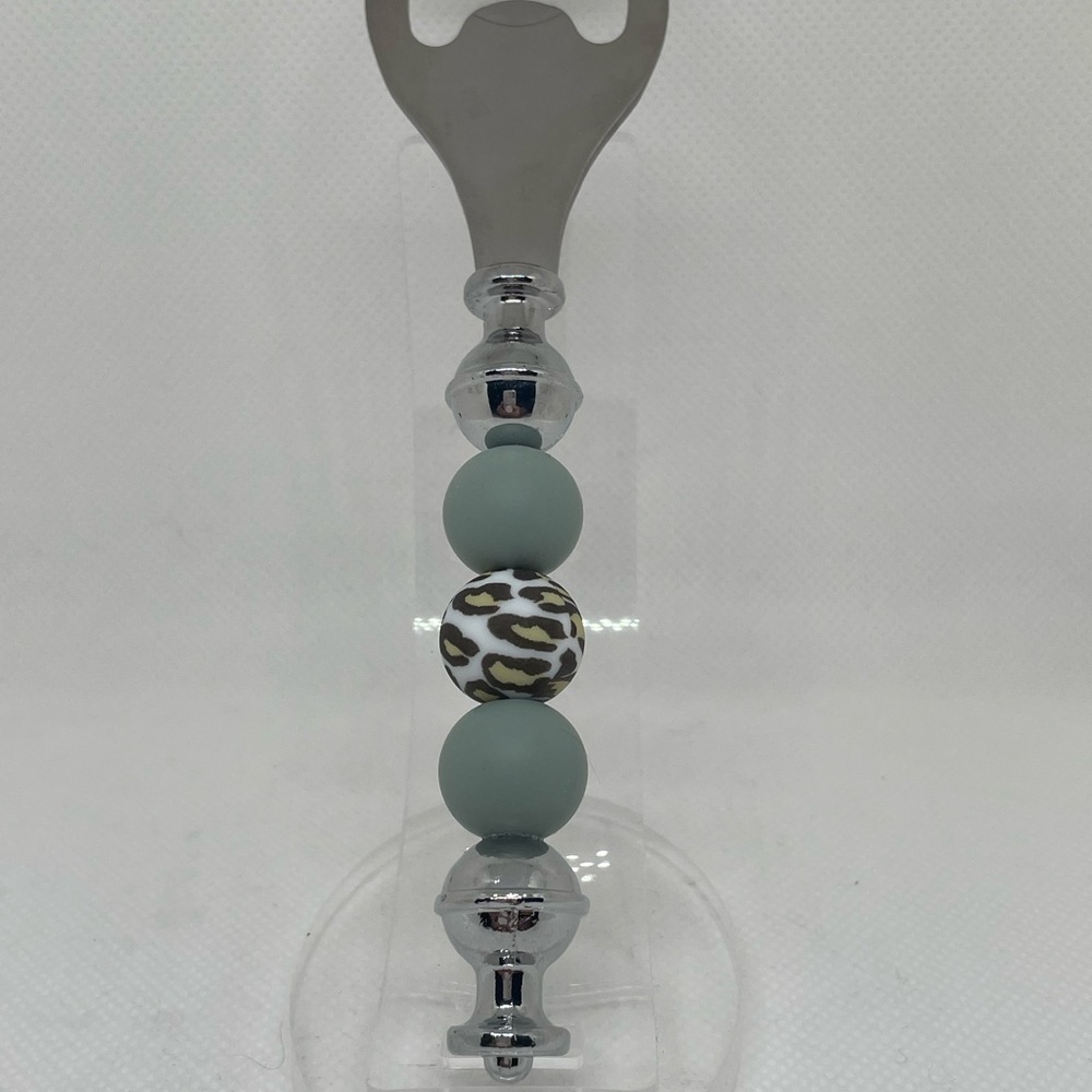 Elegant Grey&Leopard Beaded Bottle Opener
Expertly Handcrafted,Exclusively yours